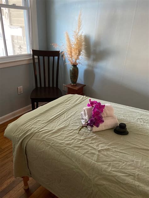 Full Body Massage Location Baldwin NY 11510(Close to Railway Station) EASY PARKING Open 7Days 10AM-830PM 30 mins 40 60mins 60 Authentic Asian massage is not Only For Health Benefits, but also Mood improvements. . Bed page massage